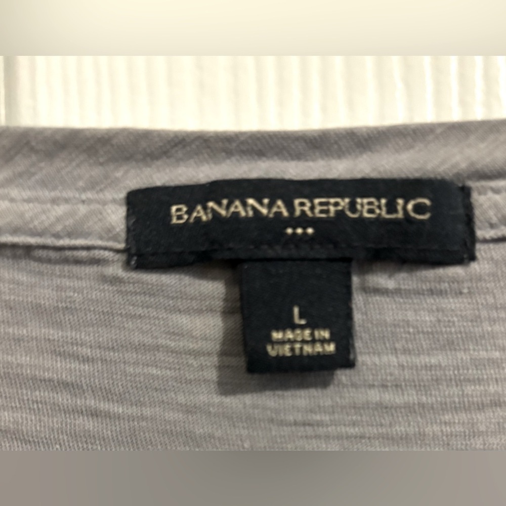 Banana Republic Gray Short Sleeve Dress with Silver sequin Trim - Picture 4 of 6